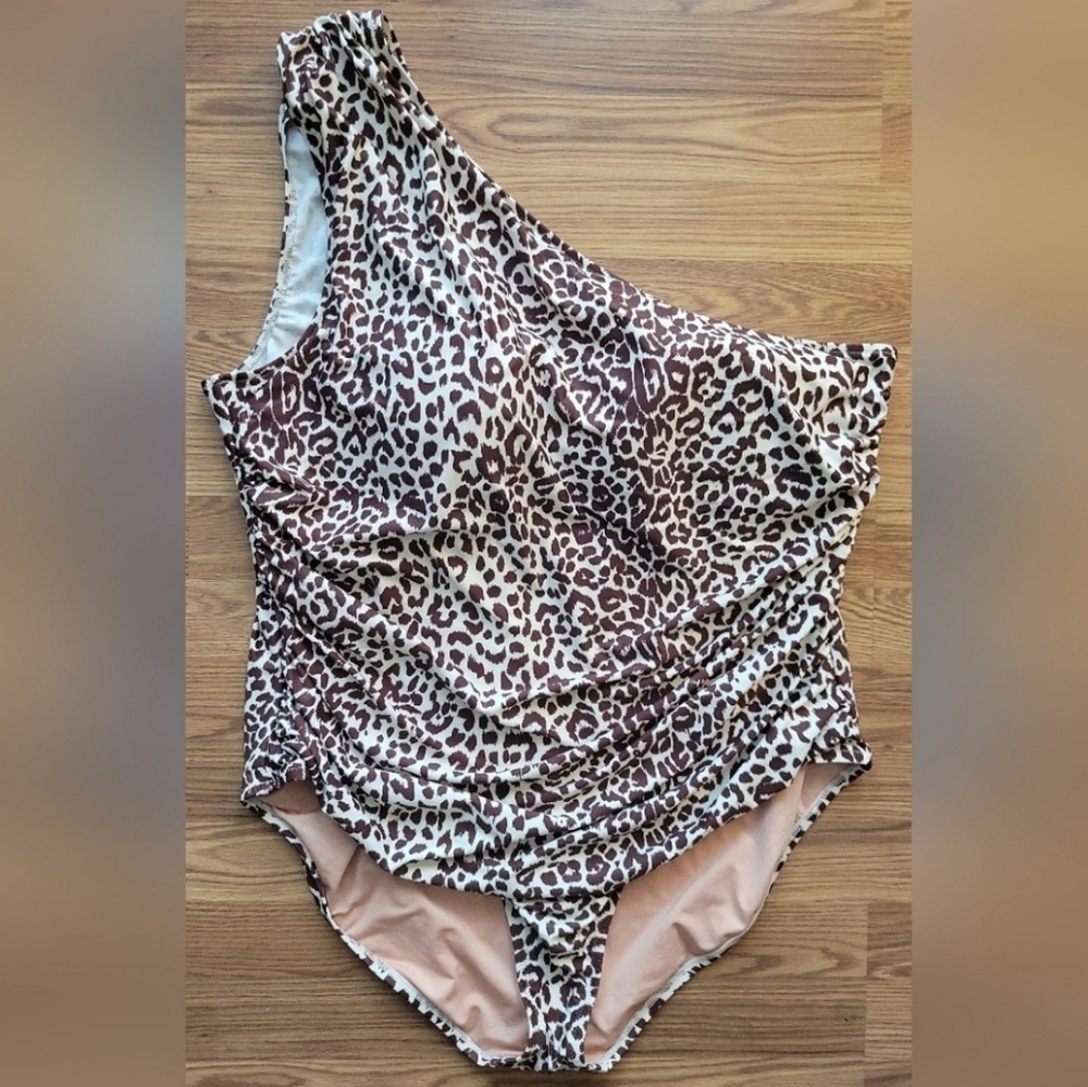 J. Crew Plus Size Leopard Print Rouched One-Shoulder One-Piece Swim Suit Size 24